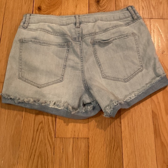 Refuge jean shorts - Picture 4 of 4